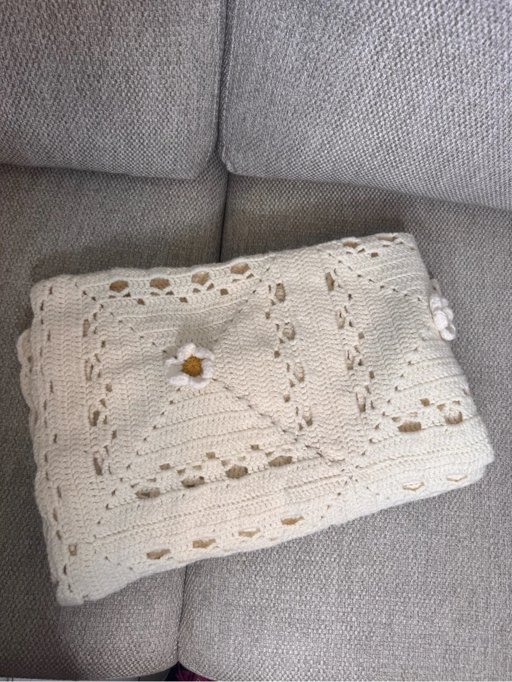 Vintage Handmade Knit Granny Square Floral Daisy Throw Blanket Cream 53x41